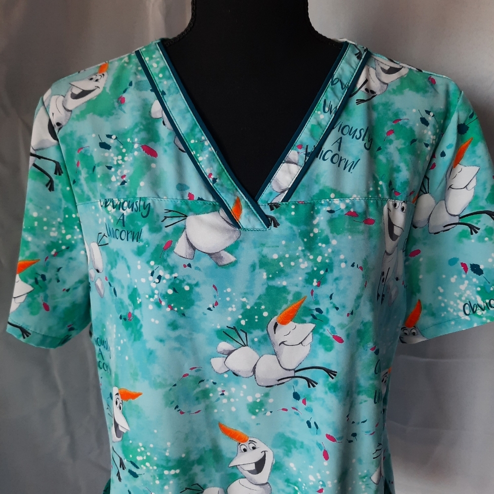Disney Scrubs Blue Teal Scrub Top Size Med Frozen Olaf Unicorn Winter V Neck